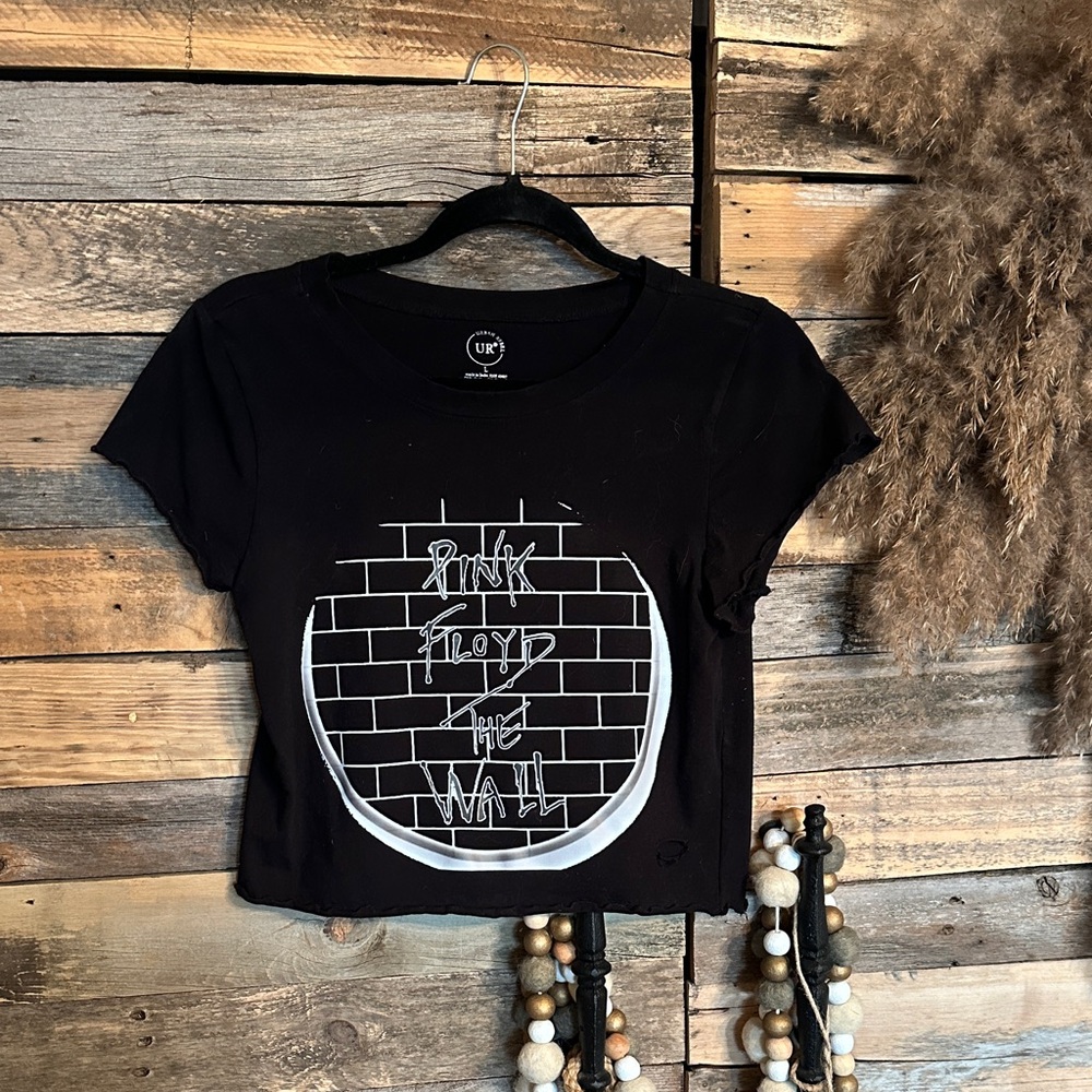 Black Pink Floyd The Wall Crop Tee